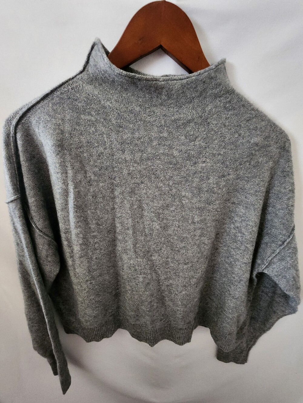 Pilcro 100% Cashmere Sweater. Size XXS